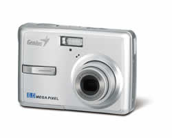 Genius G-Shot P831 Digital Camera